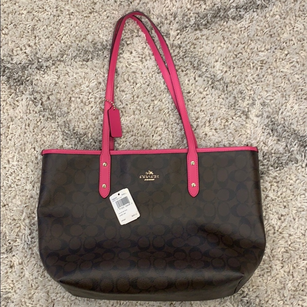 Coach purse with original tag!!! ❤️